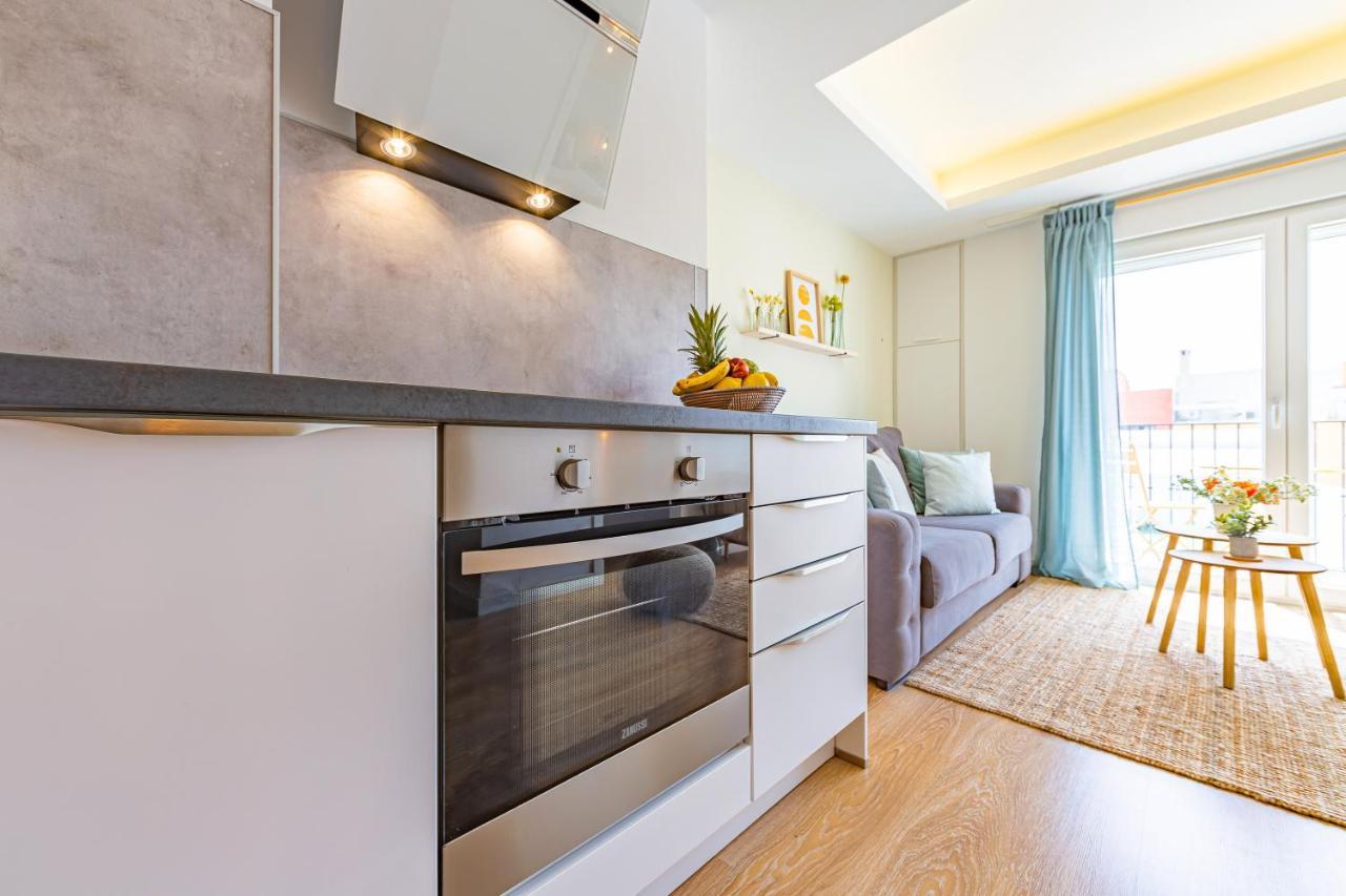 Ventura- Centric, Pool, Wifi And Parking Apartment Tarifa Bagian luar foto