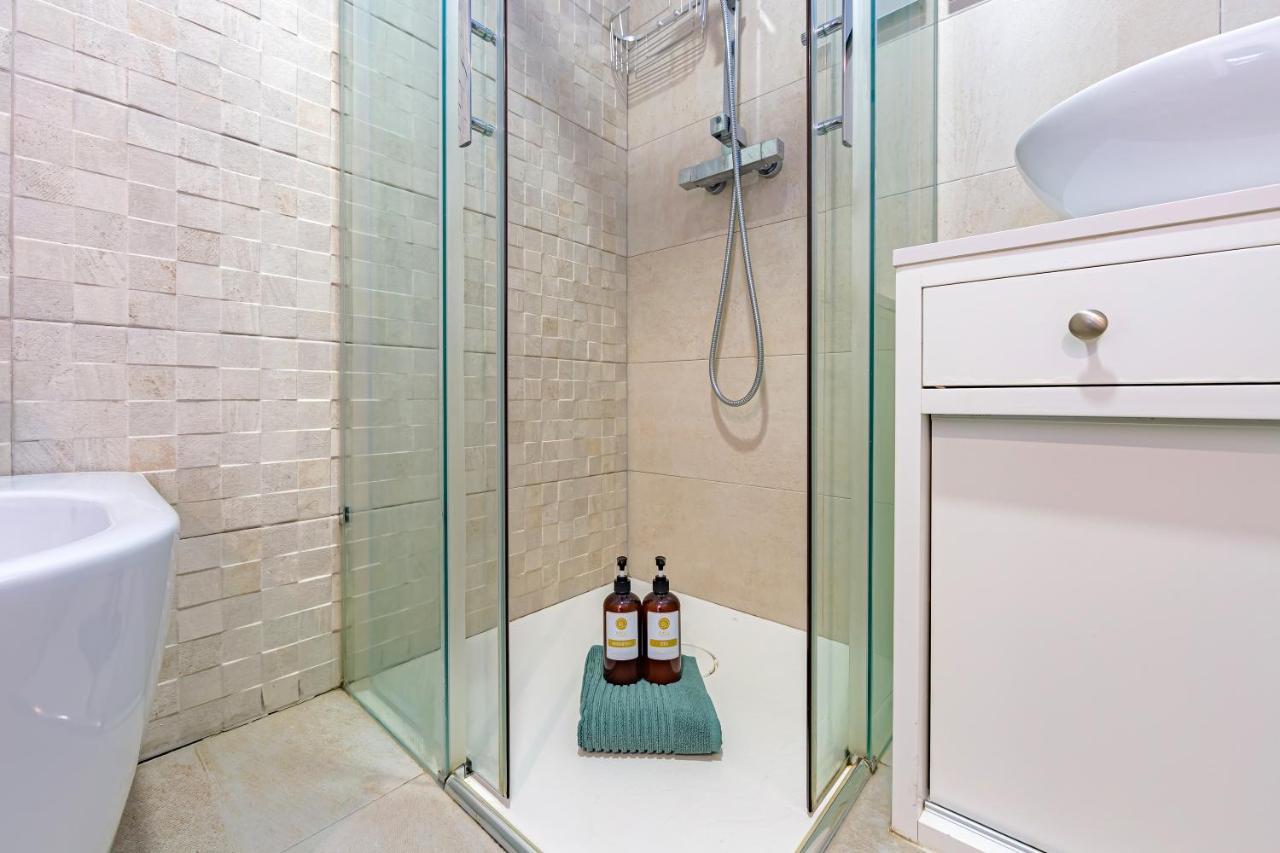 Ventura- Centric, Pool, Wifi And Parking Apartment Tarifa Bagian luar foto